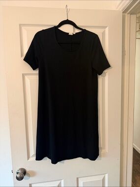 GAP Black Crewneck Tee Dress